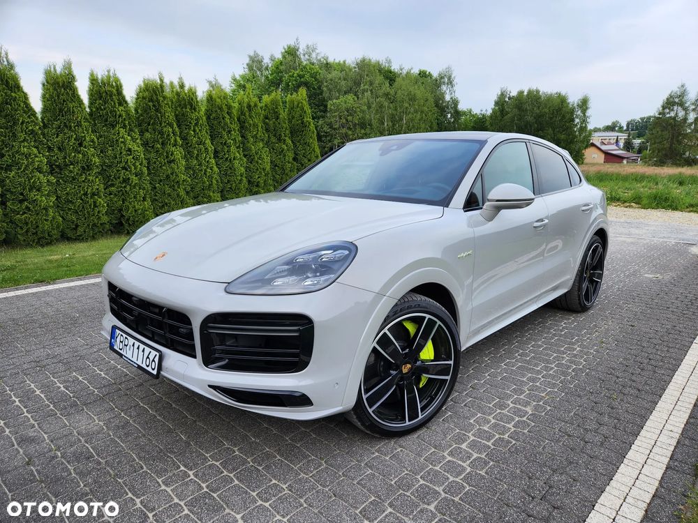 Porsche Cayenne Coupe Turbo S E-Hybrid - 8