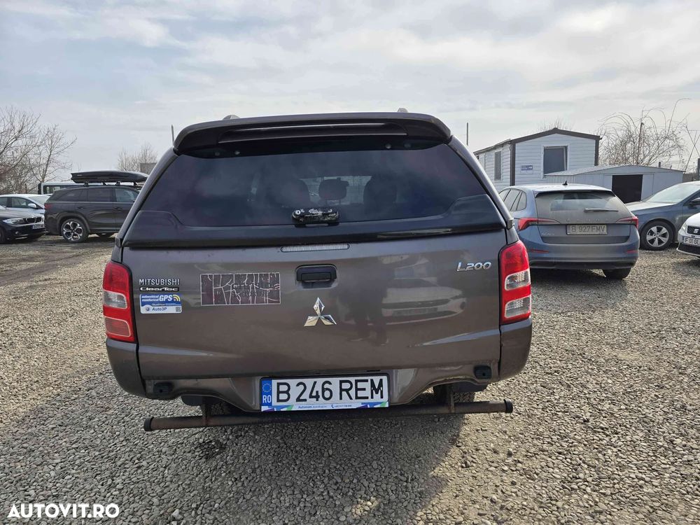 Mitsubishi l200 - 4