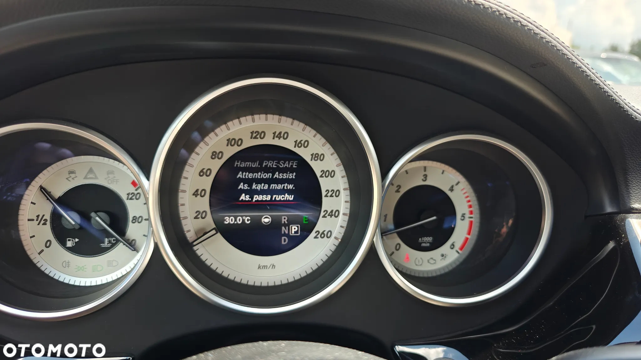 Mercedes-Benz CLS 350 d 4-Matic - 28
