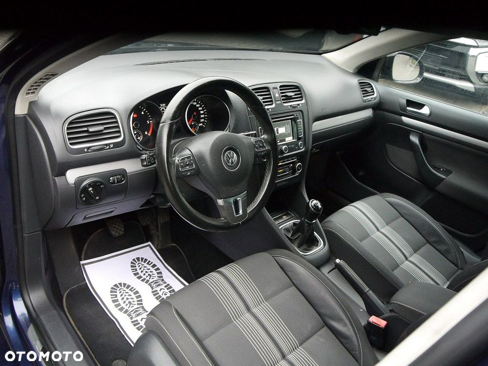 Volkswagen Golf 1.6 TDI DPF BlueMotion Technology MATCH - 23