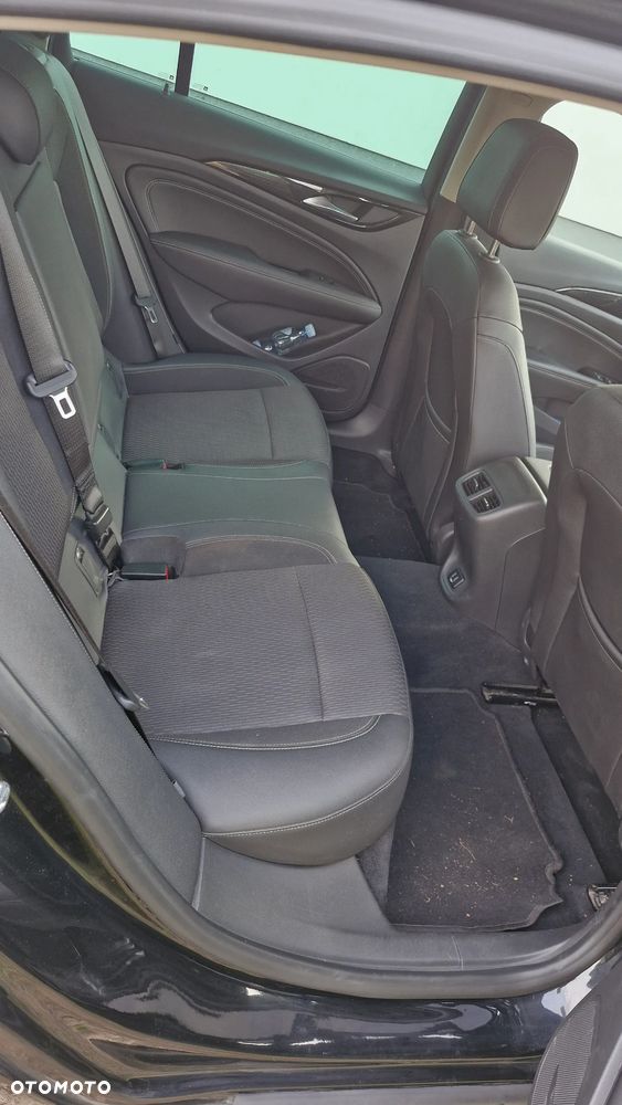 Opel Insignia - 15
