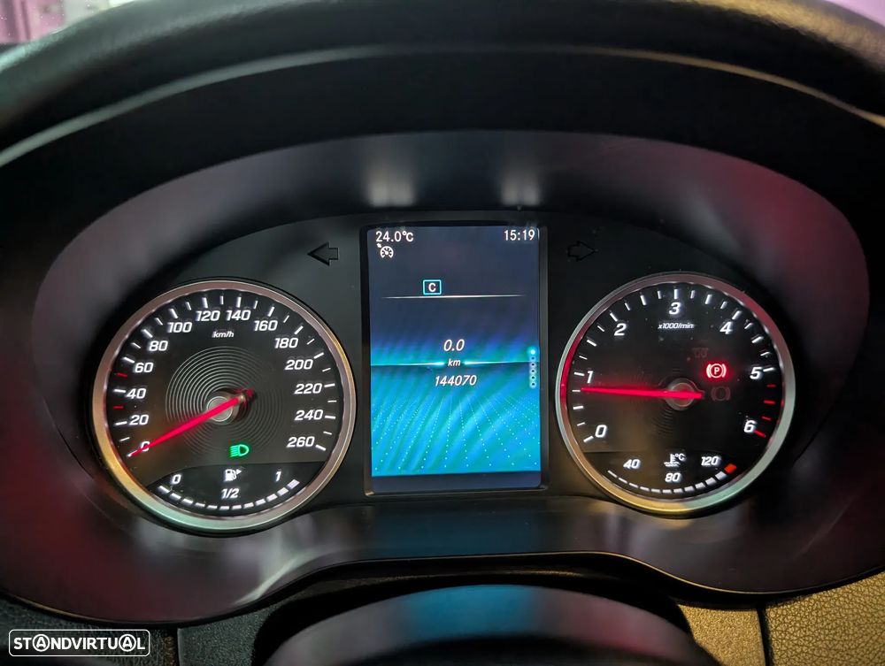 Mercedes-Benz C 200 - 22