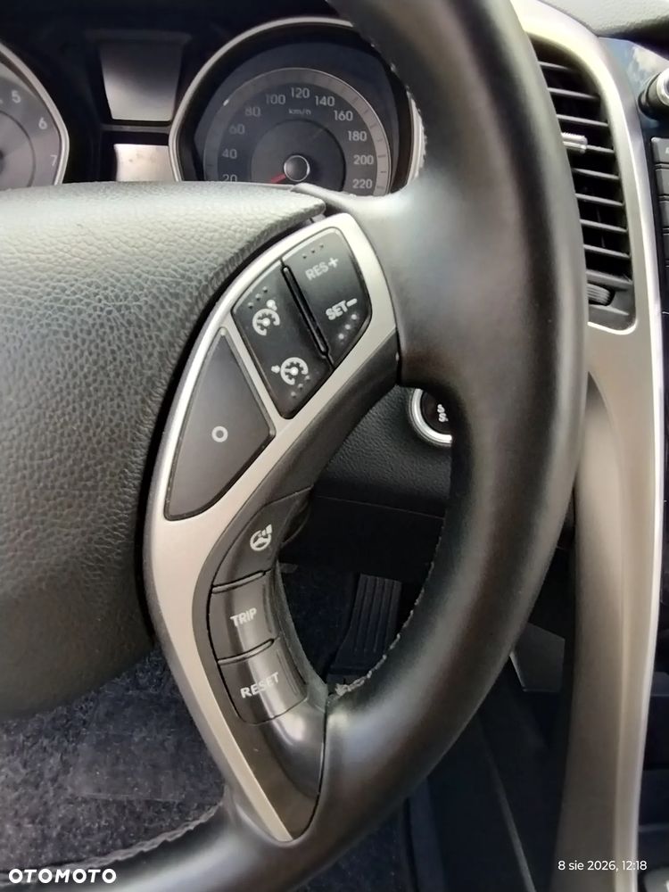 Hyundai i30 1.6 Fifa World Cup Edition - 24