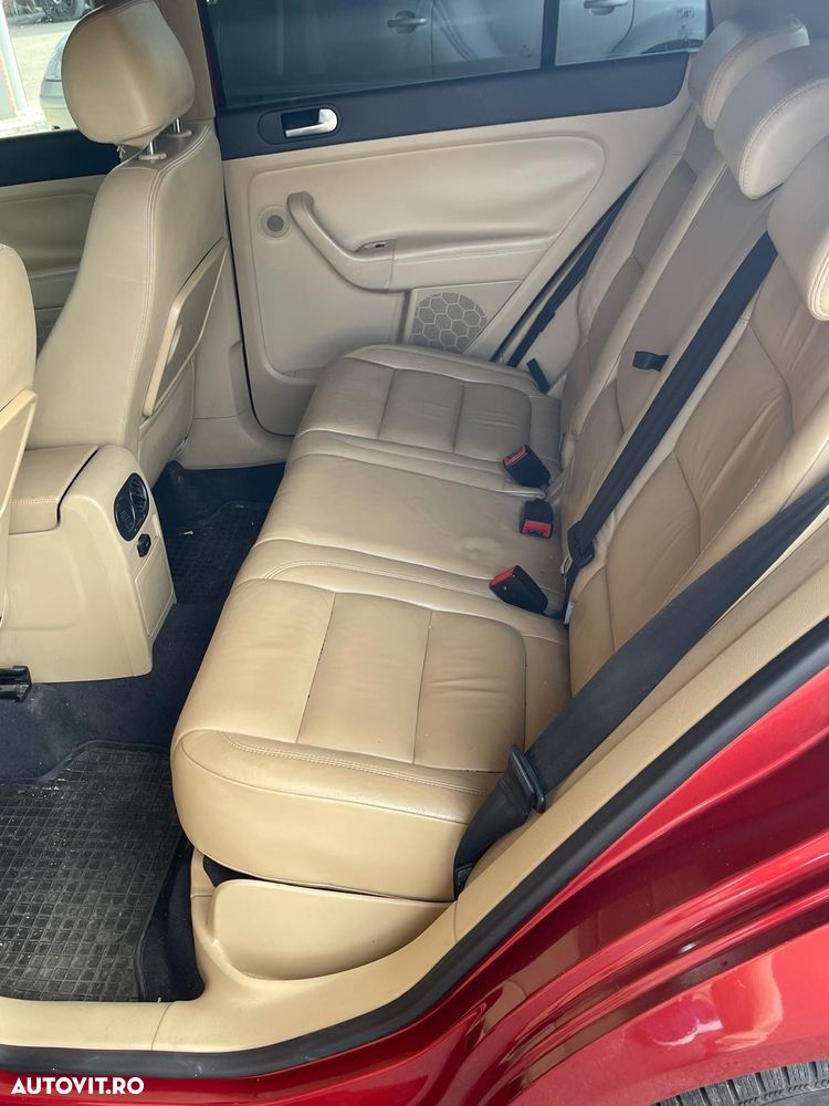 Volkswagen Golf Plus - 9