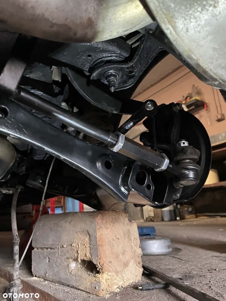 Toyota Avensis 2.0 D-4D Sol - 36