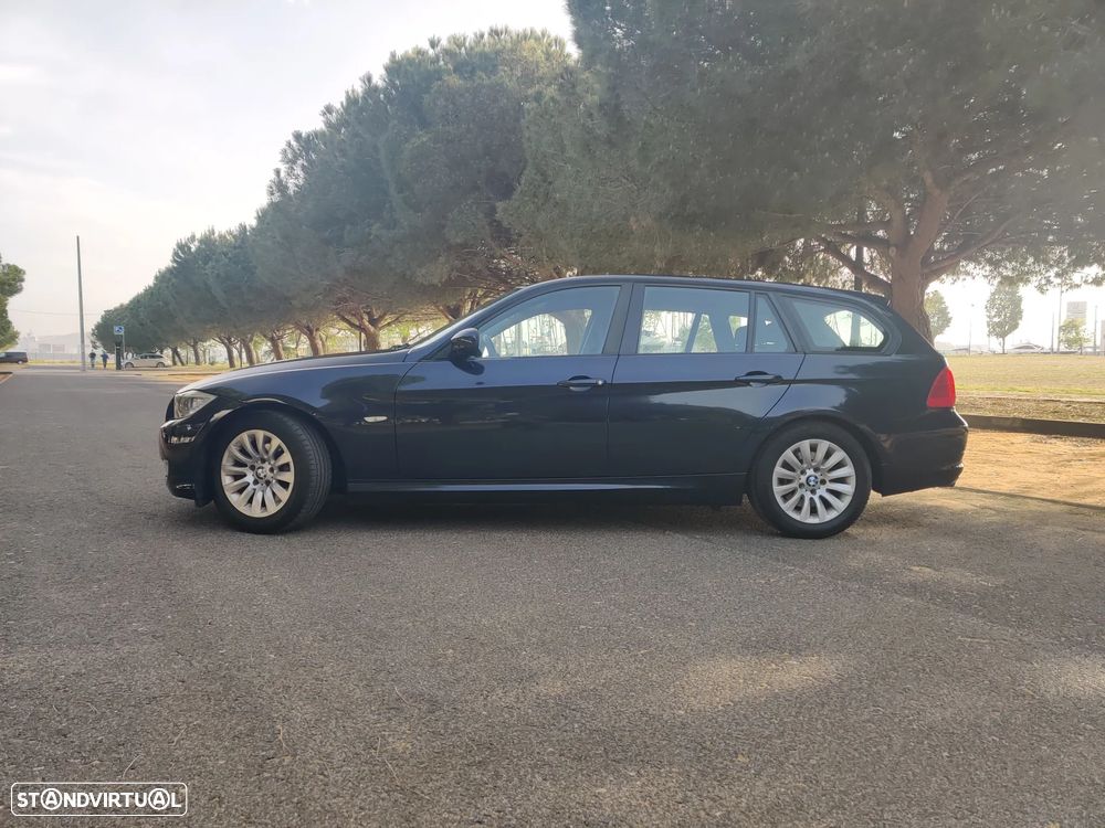 BMW 320 d Sport - 12