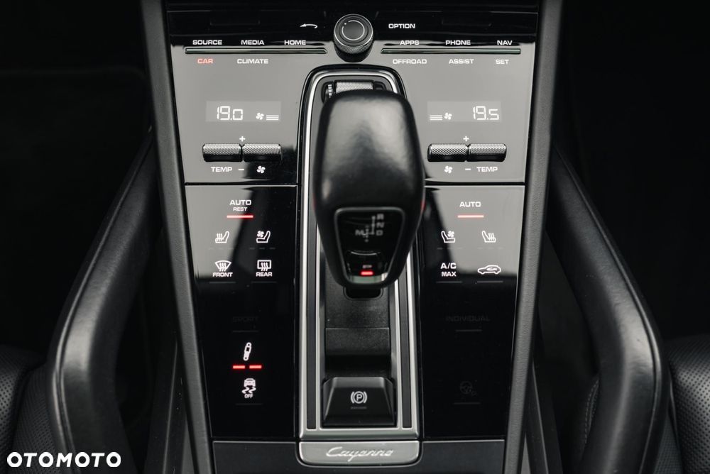 Porsche Cayenne - 17