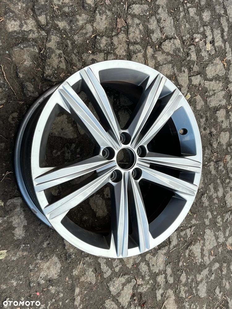 Felga VW T-Cross 6,5J x 17 ET 39 2GM601025G 1szt - 2