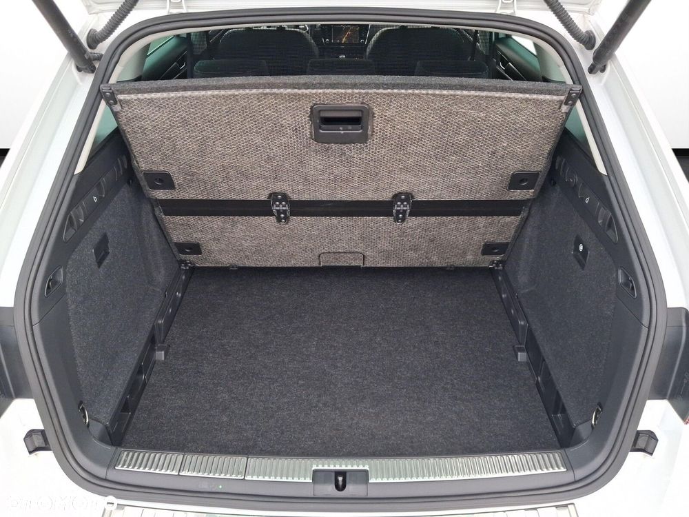 Skoda Superb 2.0 TDI SCR Style DSG - 20