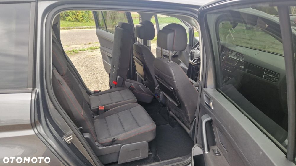 Volkswagen Touran - 13
