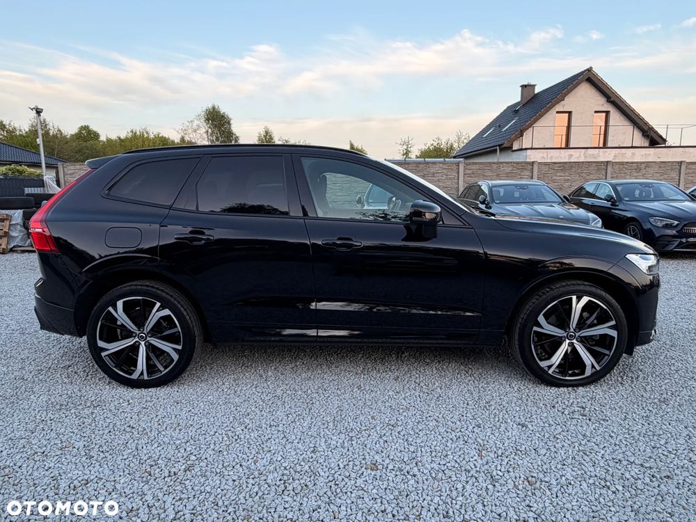 Volvo XC 60 B4 D AWD Ultimate Dark - 21