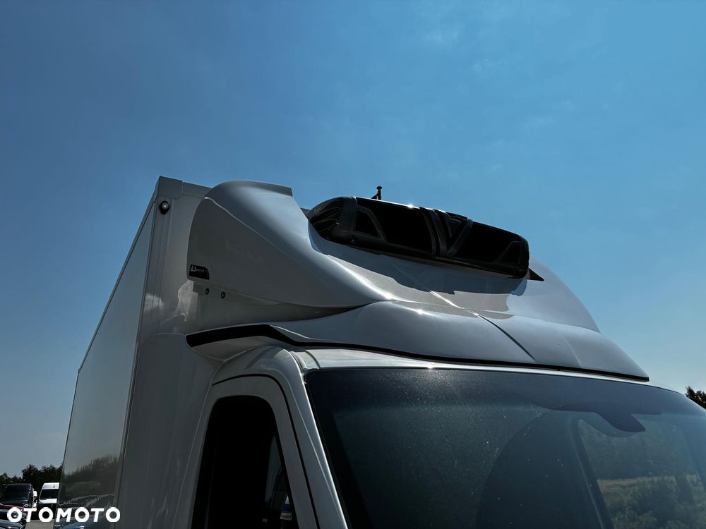 Mercedes-Benz Sprinter - 10