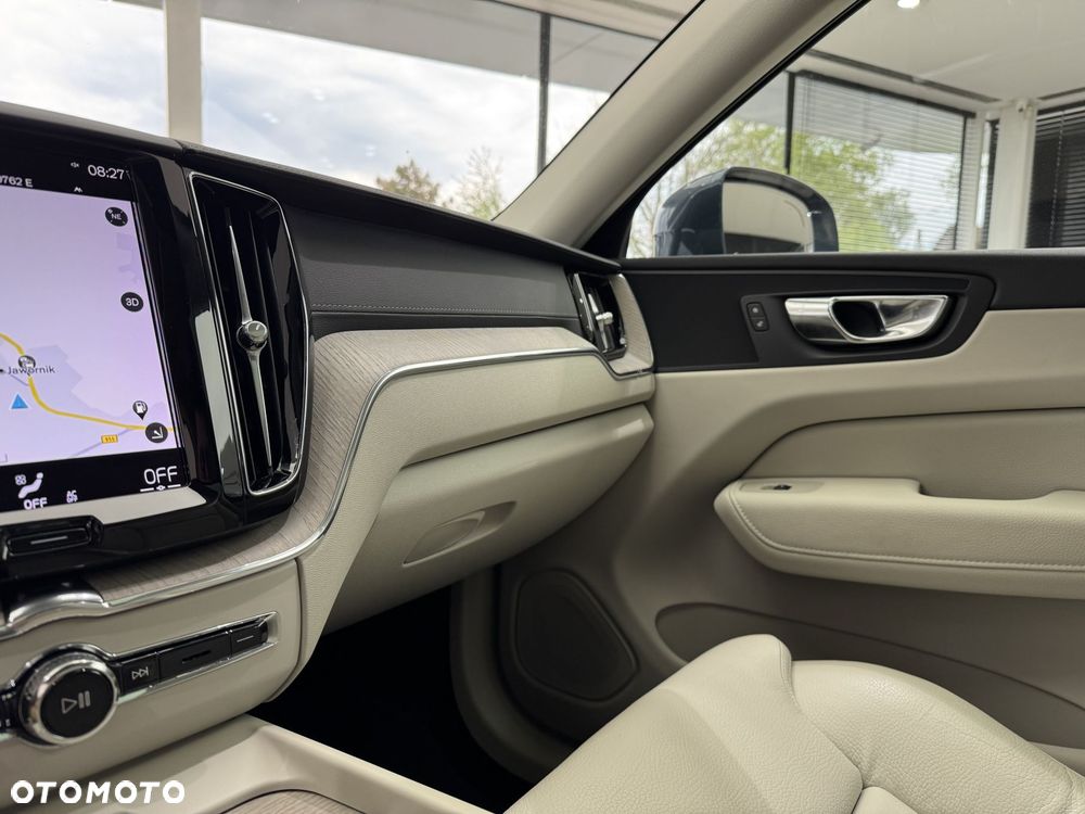 Volvo XC 60 - 28