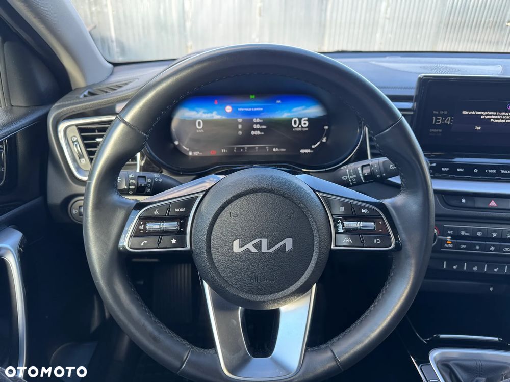 Kia XCeed 1.5 T-GDI Business Line - 16