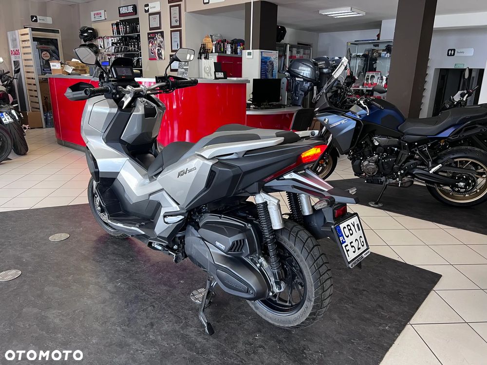 Honda ADV350 - 8