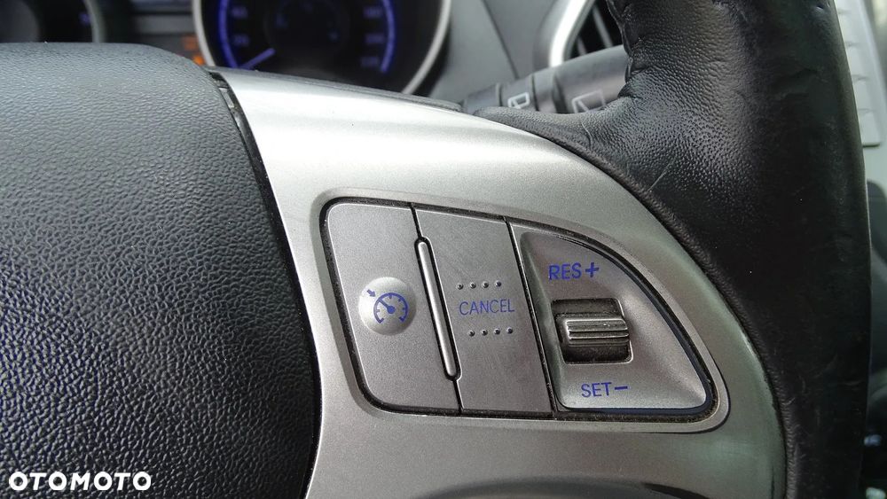 Hyundai ix35 1.7 CRDi 2WD blue Style - 16