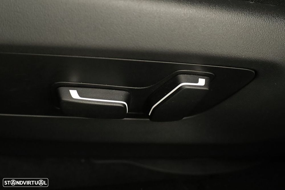 BMW 520 d Pack Desportivo M - 23