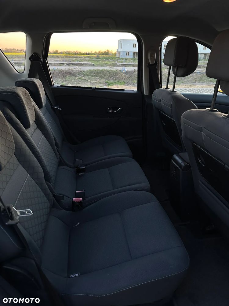 Renault Scenic 1.5 dCi Emotion - 10