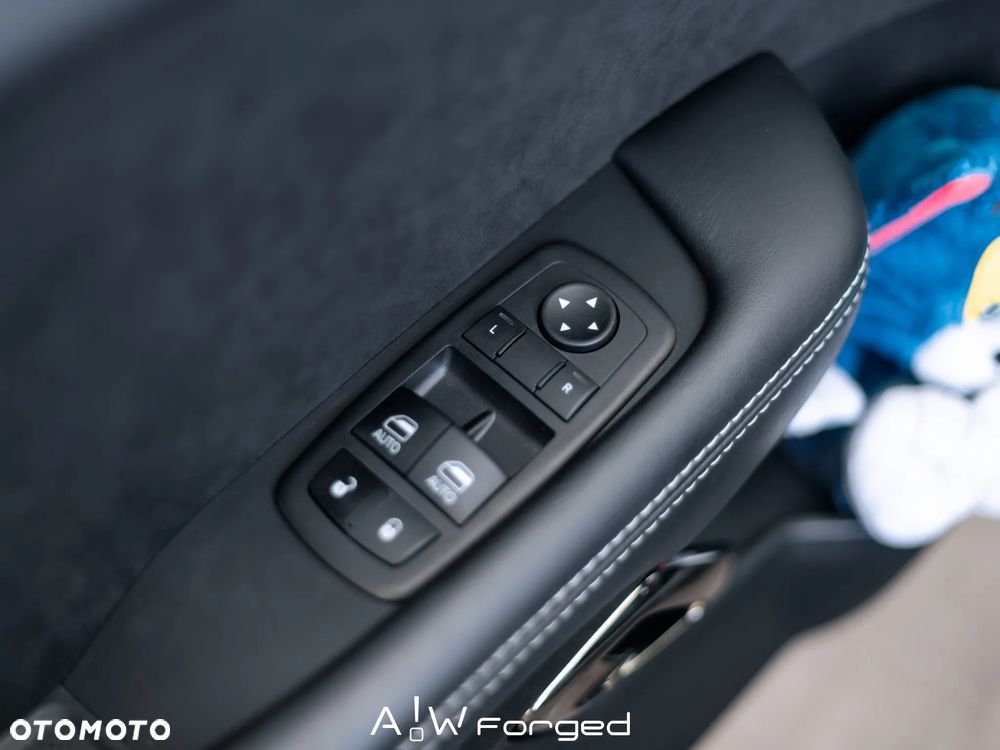 Dodge Challenger 6.2 Hellcat - 24