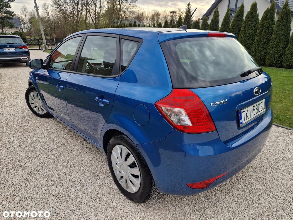 Kia Ceed 1.4 CVVT Dream-Team Edition - 19