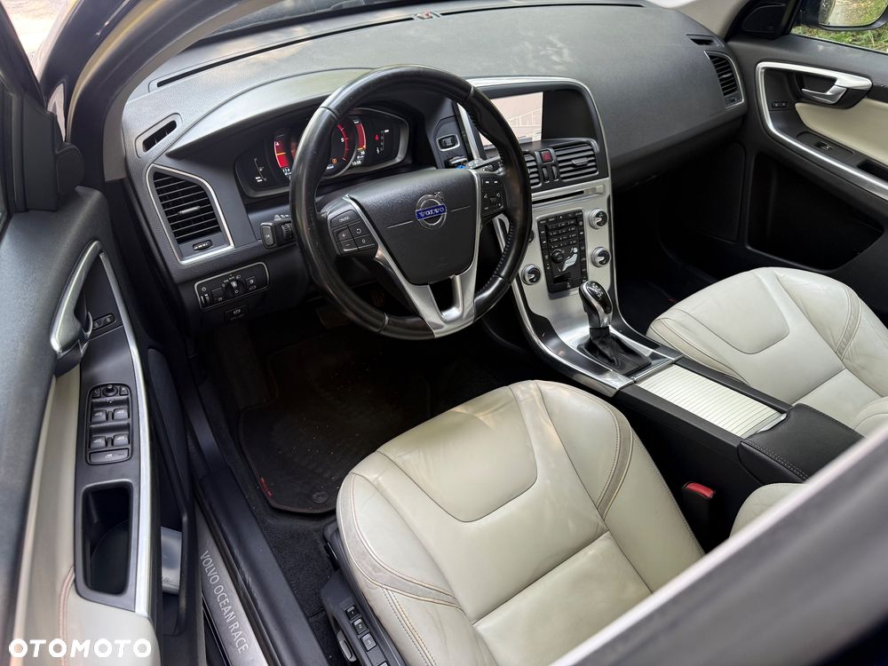 Volvo XC 60 D4 Drive-E Ocean Race - 20