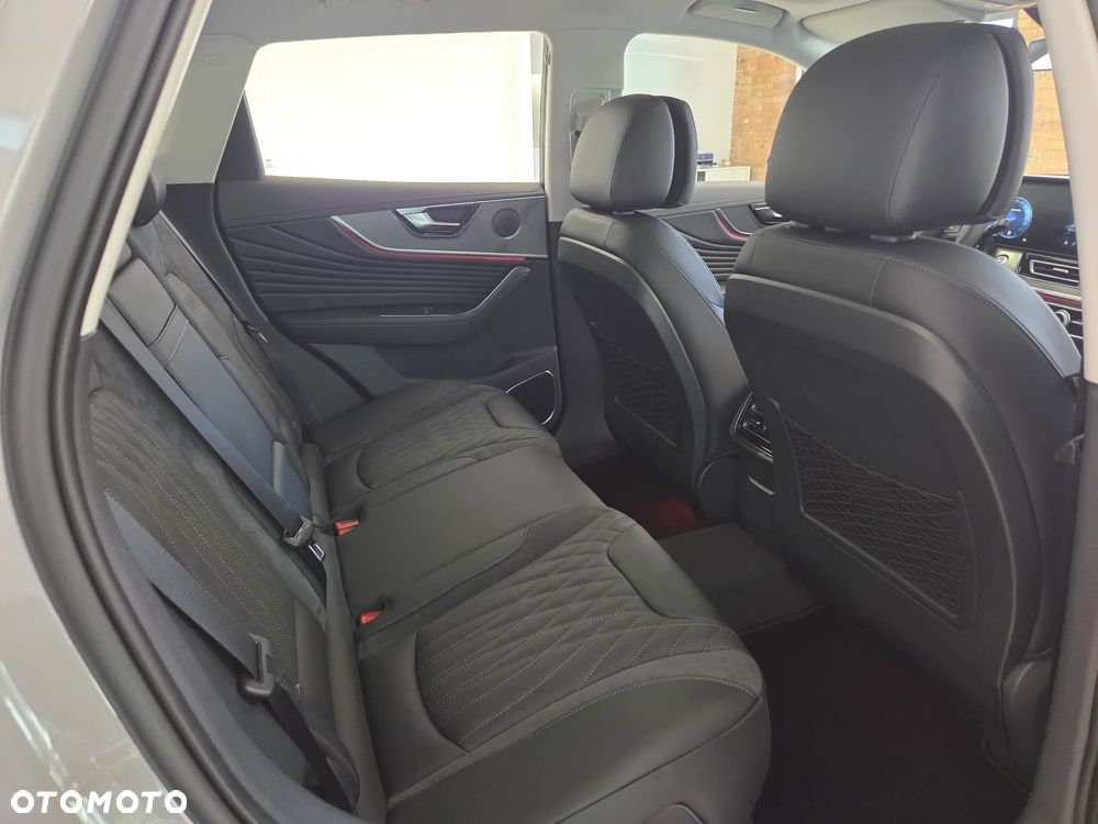 Hongqi HS5 2.0T Executive AWD - 16