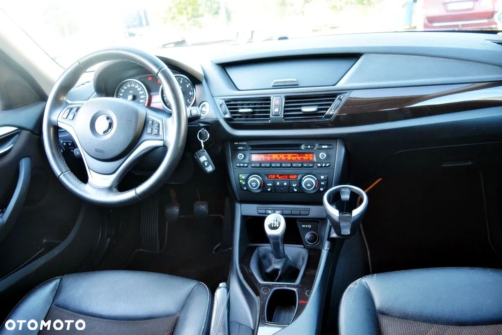 BMW X1 sDrive18i Sport Line - 6