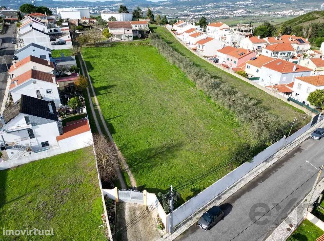 Terreno Urbano com 11.000 m2 - Grande imagem: 2/21