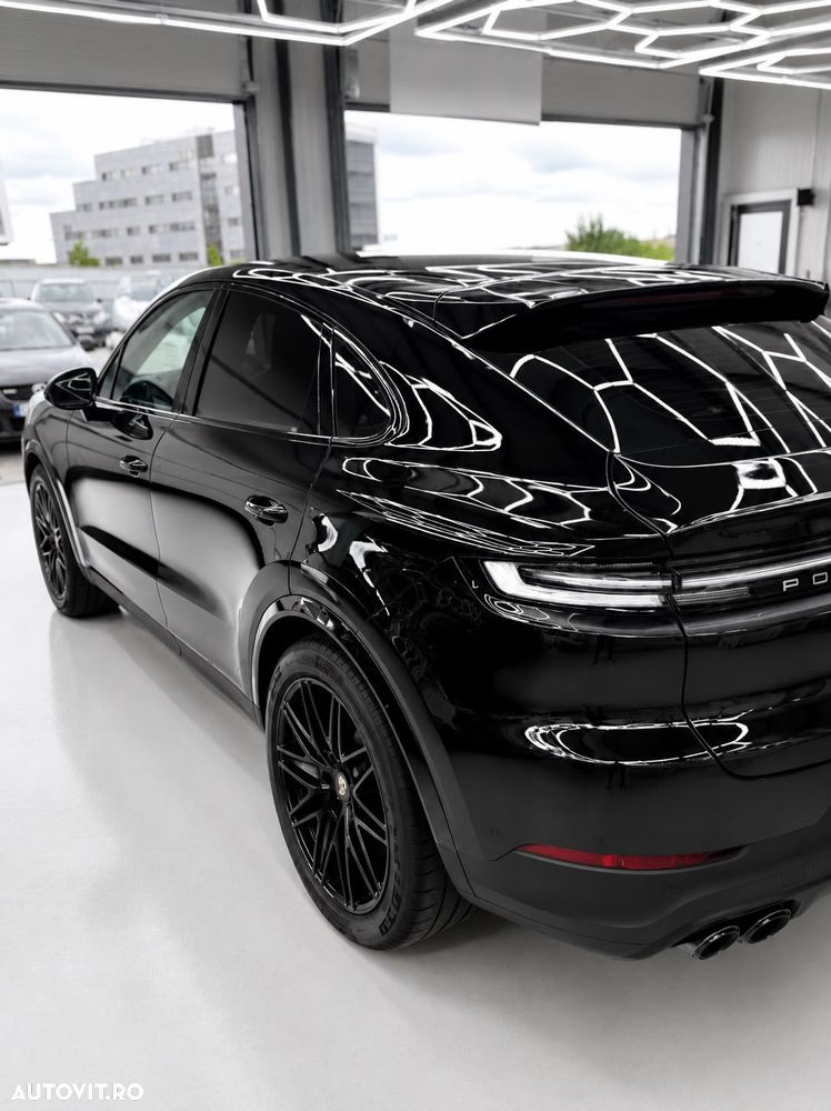 PORSCHE Cayenne Coupe 2023