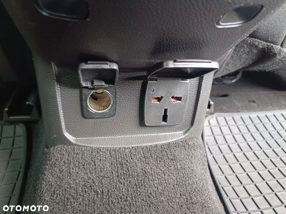 Ford Mondeo 2.0 TDCi Start-Stopp Titanium - 32