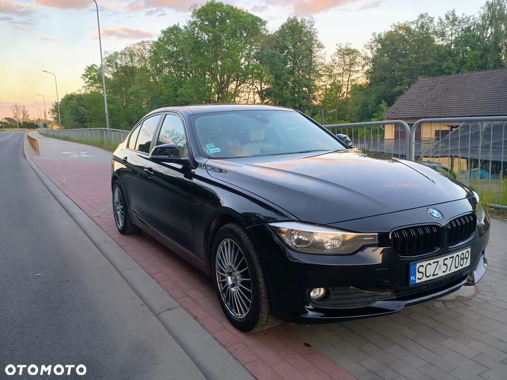 BMW Seria 3 320d Luxury Line - 8