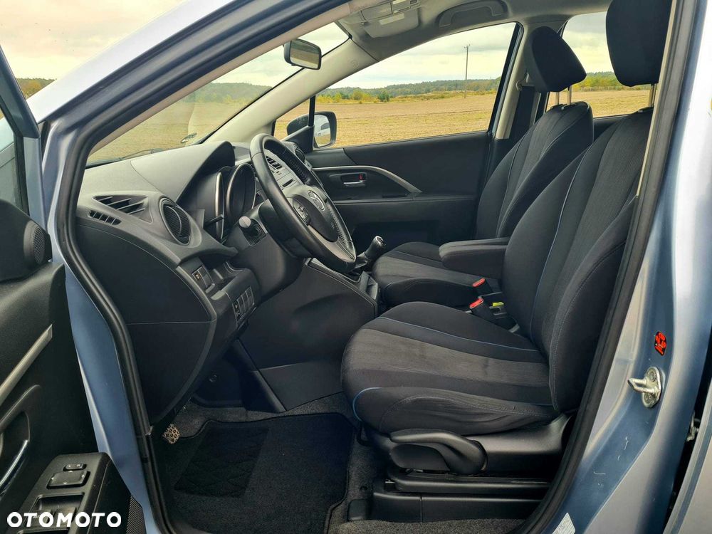 Mazda 5 - 8