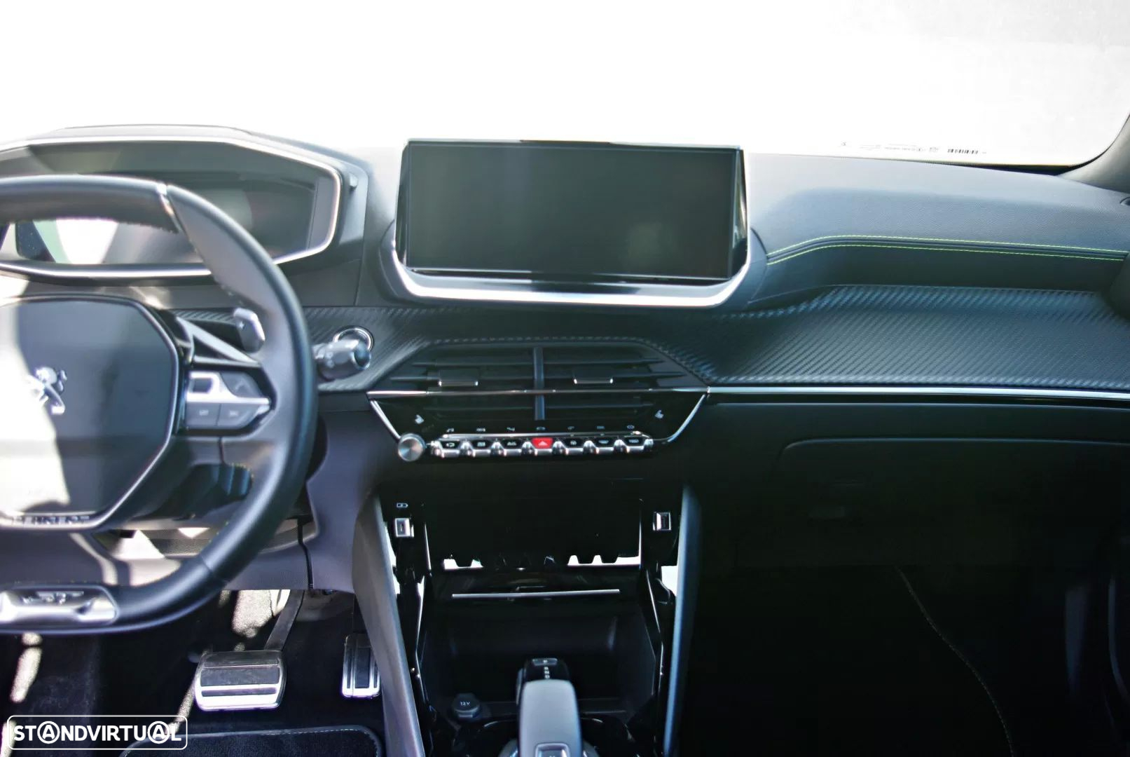 Peugeot 2008 1.2 PureTech GT Line EAT8 - 29