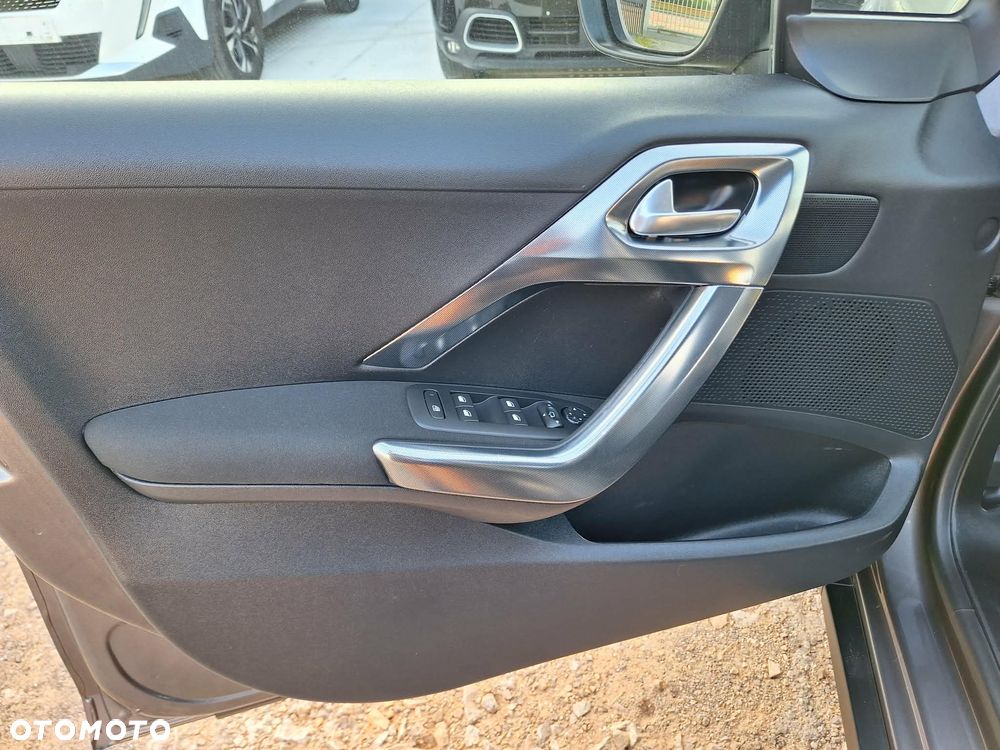 Peugeot 2008 1.6 BlueHDi Allure - 18