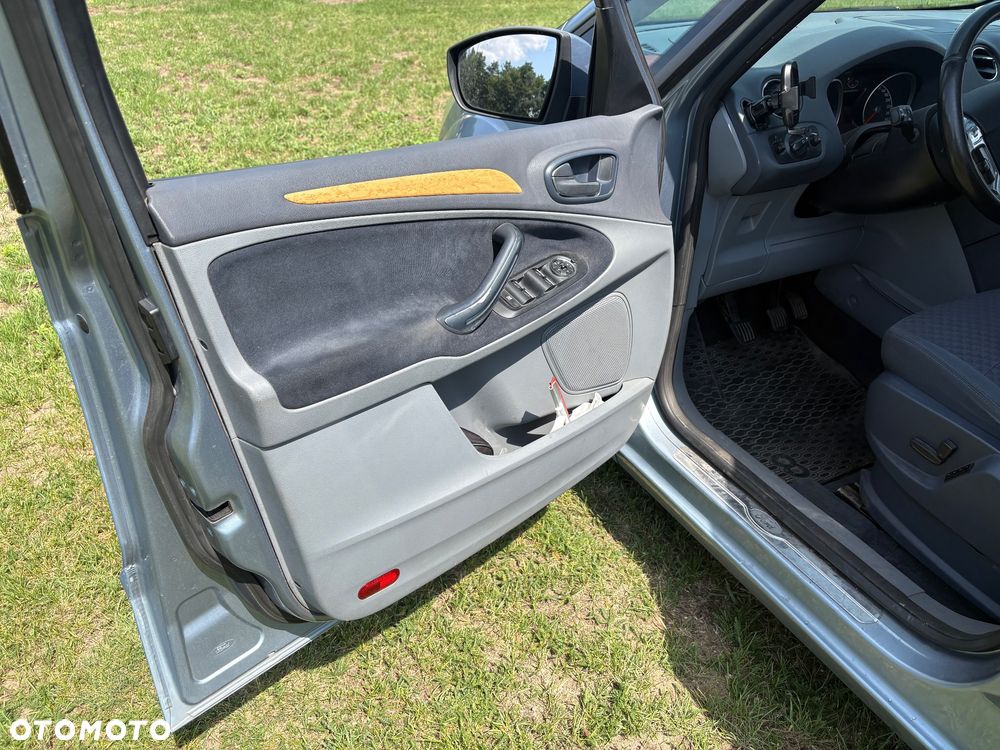 Ford Galaxy 2.0 Ghia - 8