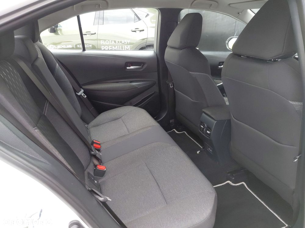 Toyota Corolla 1.8 Hybrid Comfort - 10