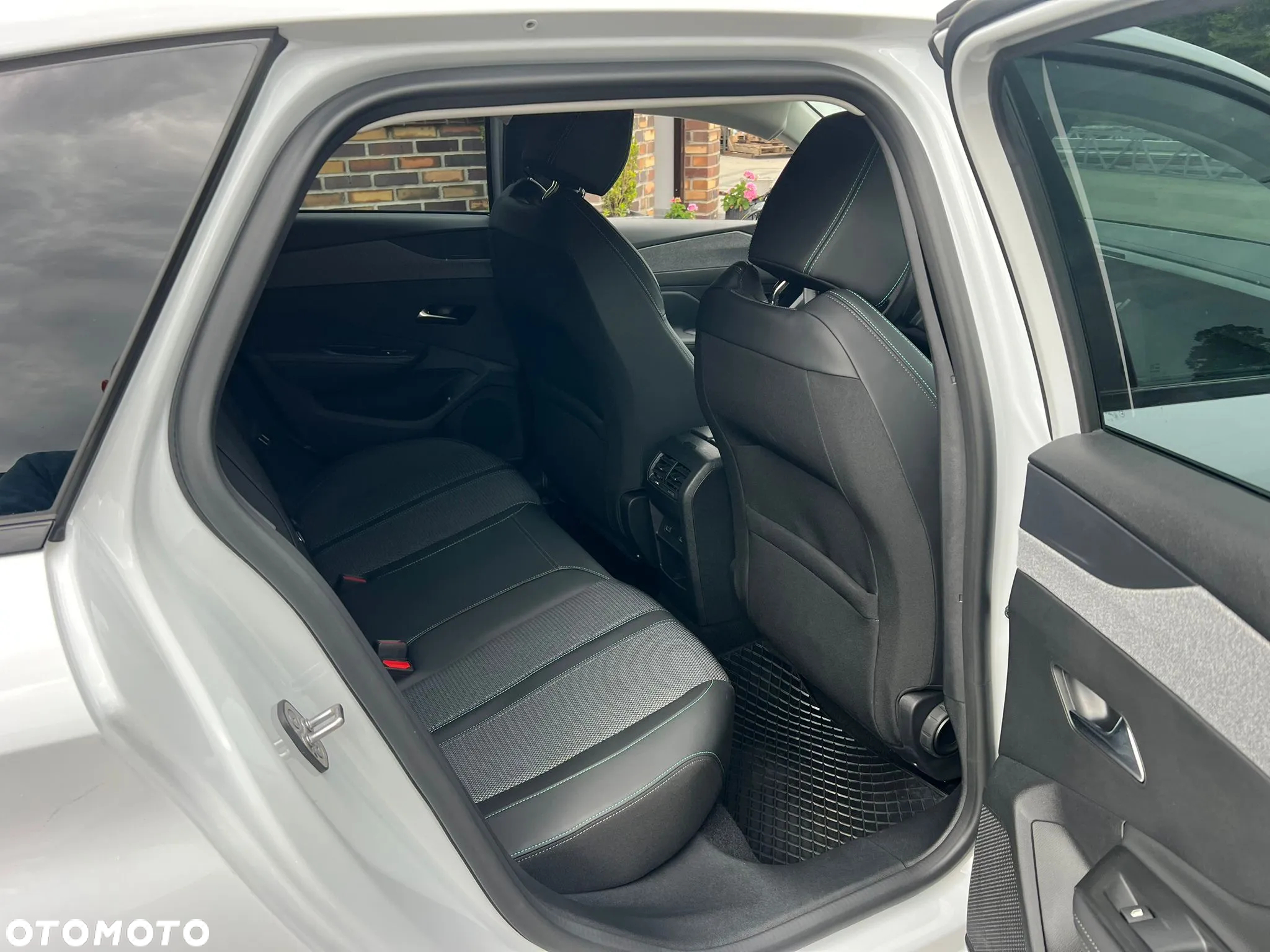Peugeot 308 1.5 BlueHDi Allure Pack S&S EAT8 - 11
