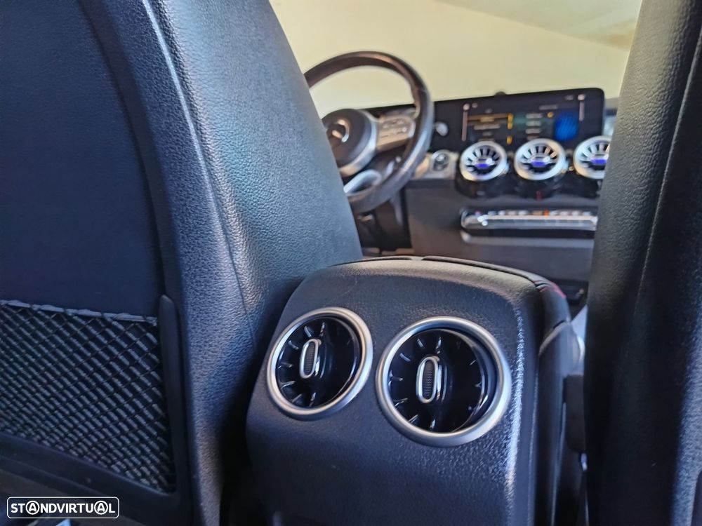 Mercedes-Benz GLB 180 d AMG Line - 25