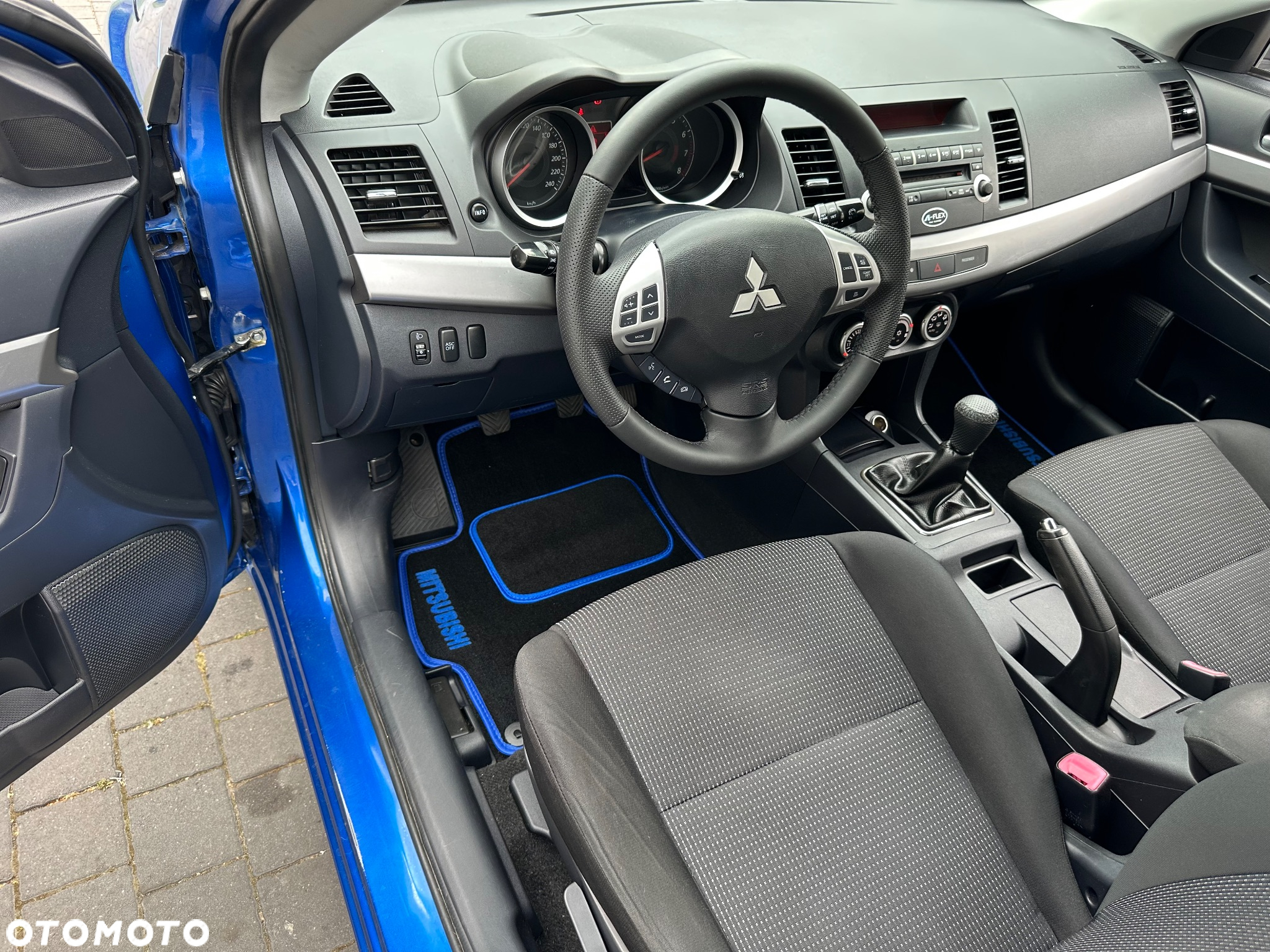 Mitsubishi Lancer 1.8 Intense - 22