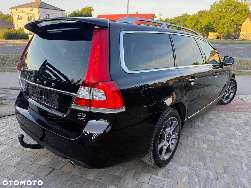 Volvo V70 D5 AWD Geartronic Momentum - 3