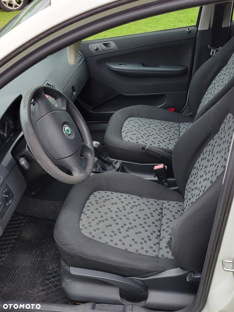 Skoda Fabia - 6