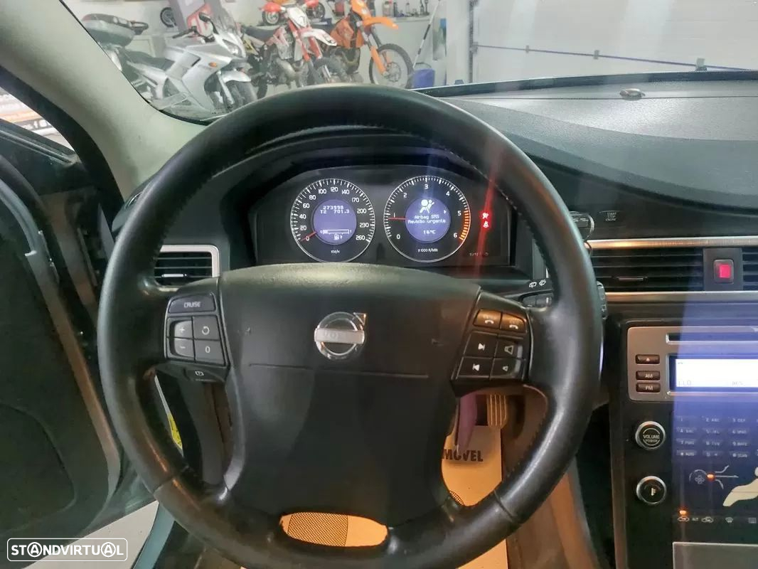Volvo V70 2.0 D Momentum - 19
