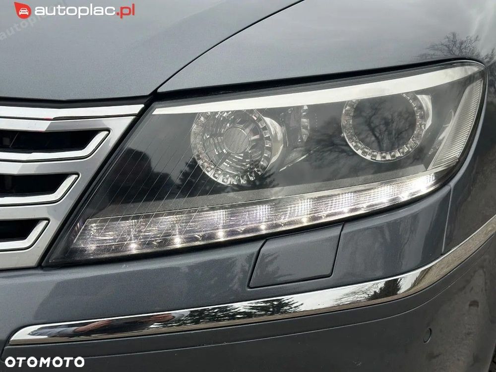 Volkswagen Phaeton - 30
