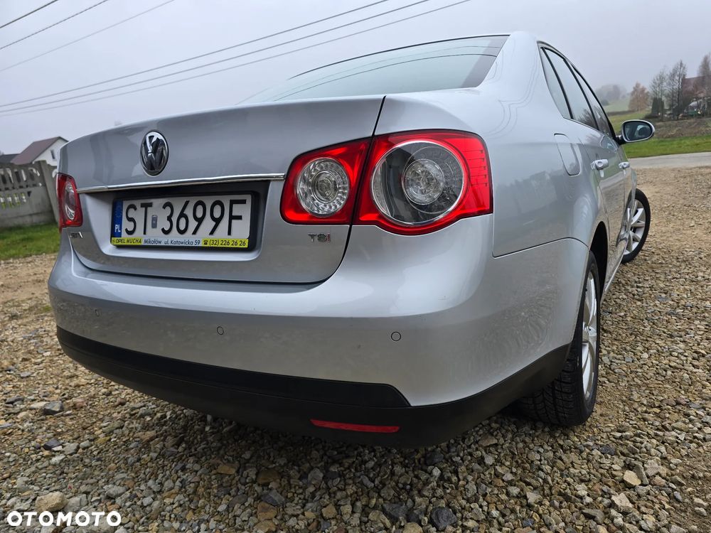 Volkswagen Jetta 1.4 TSI Comfortline - 5