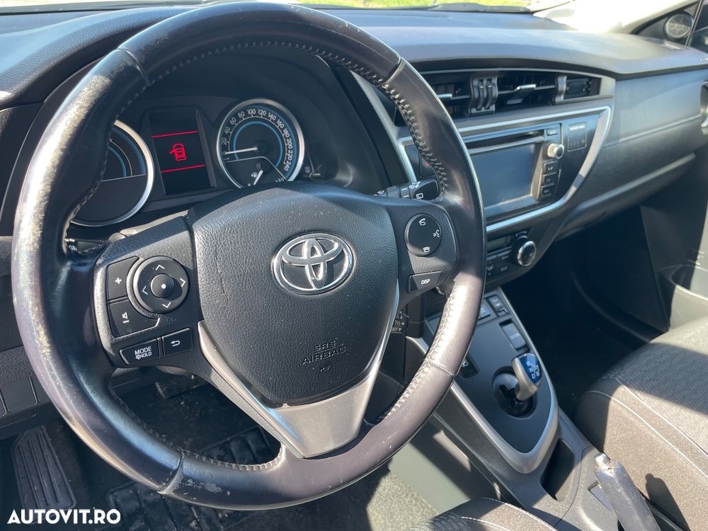 Toyota Auris 1.8 L VVT-i Sol+ - 9