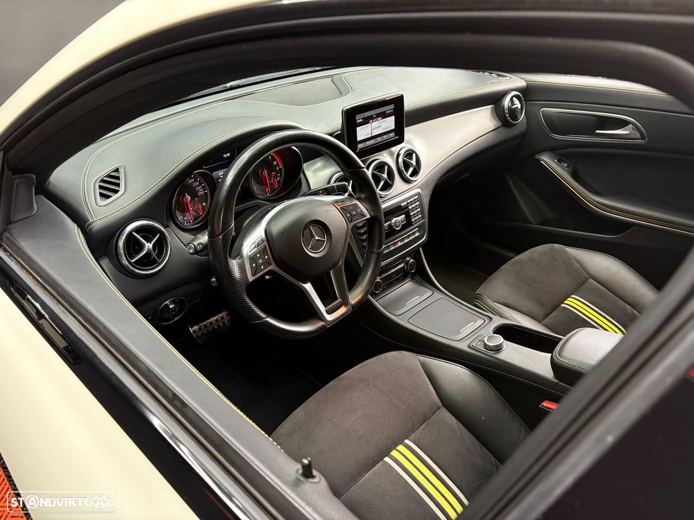 Mercedes-Benz CLA 220 CDI 7G-DCT AMG Line - 55