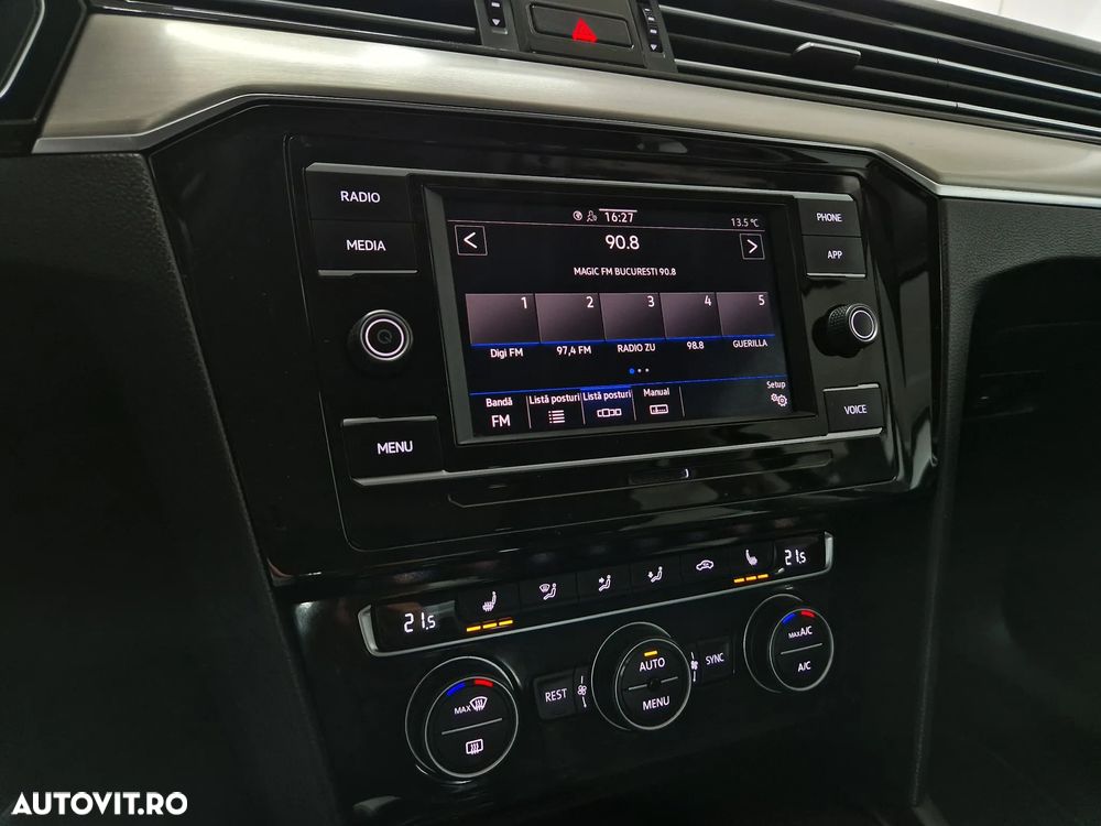 Volkswagen Passat 2.0 TDI DSG Highline - 18