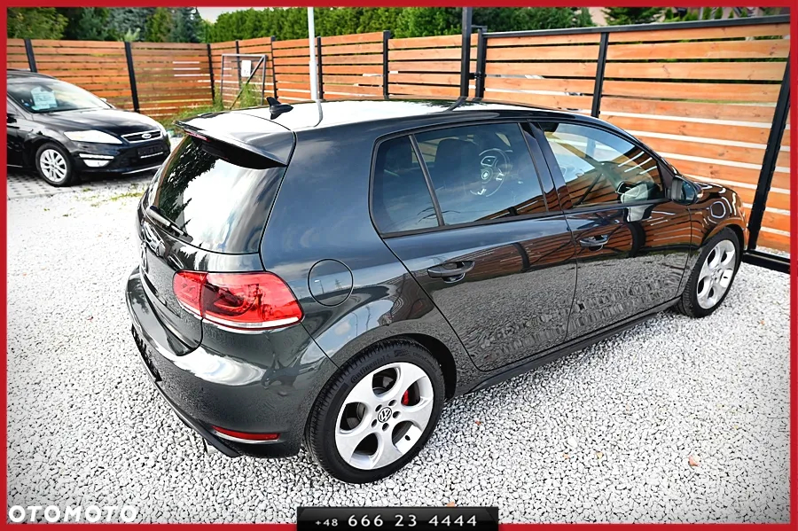 Volkswagen Golf 2.0 GTI - 13