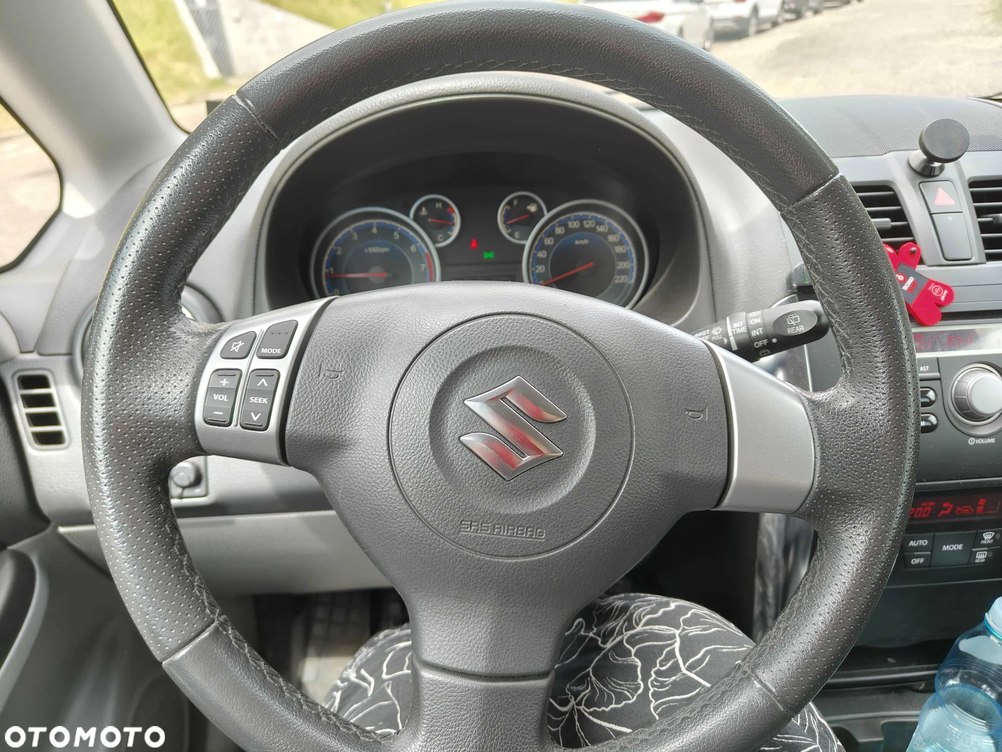 Suzuki SX4 1.6 Premium 4WD - 30