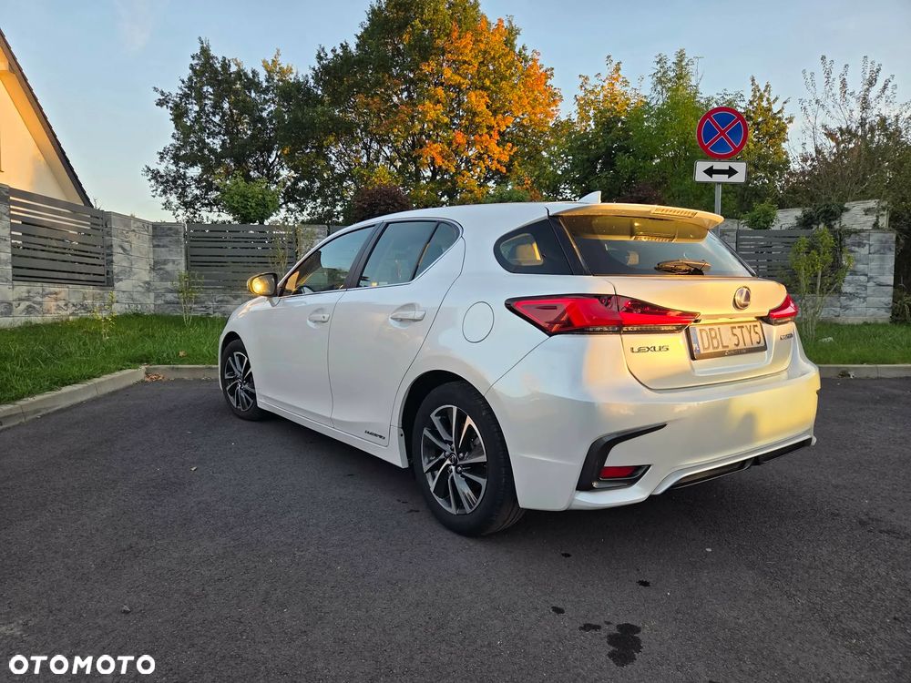 Lexus Ct 2017 photo 3